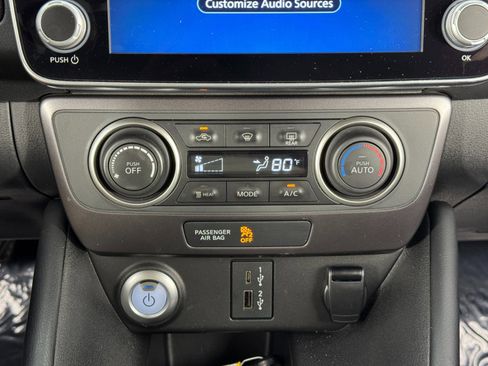Used 2023 Nissan Leaf S image 25