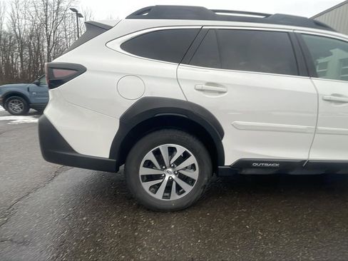 Used 2023 Subaru Outback Premium image 27