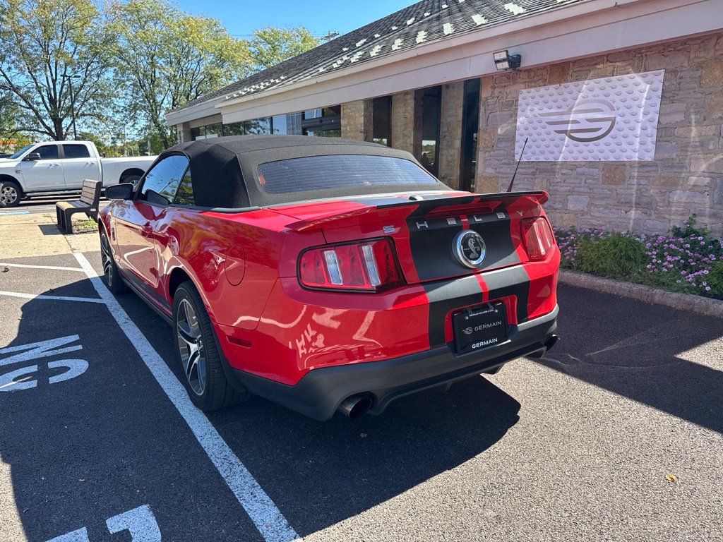 Used 2010 Ford Mustang Shelby GT500 RWD image 4
