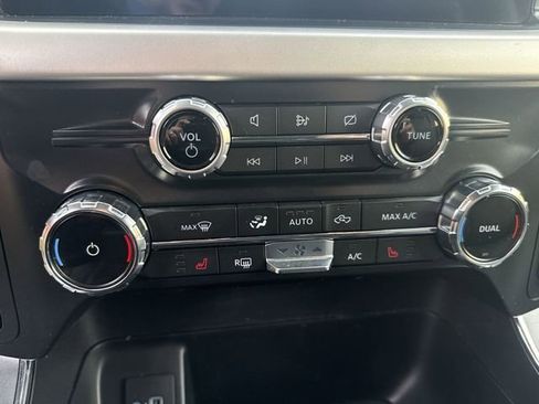 Used 2022 Ford F150 XLT w/ Equipment Group 302A High image 18