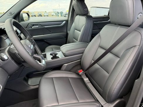 New 2026 GMC Acadia Elevation w/ Elevation Premium Package AWD/4WD image 18