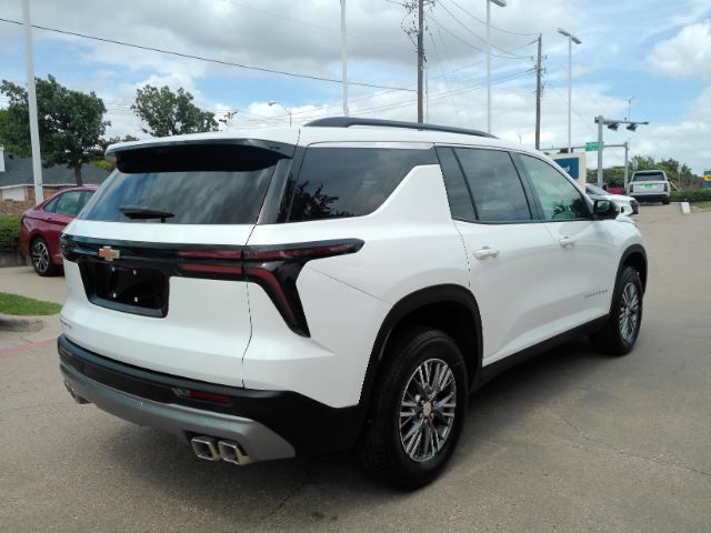 Used 2026 Chevrolet Traverse LT w/ Driver Confidence Package FWD image 6