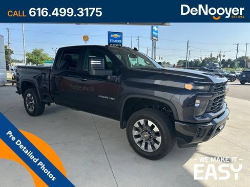 Used 2024 Chevrolet Silverado 2500 Custom w/ Custom Value Package AWD/4WD image 3