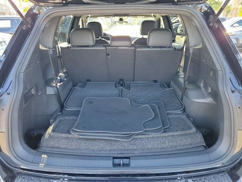 Certified 2023 Volkswagen Tiguan SE R-Line FWD image 7