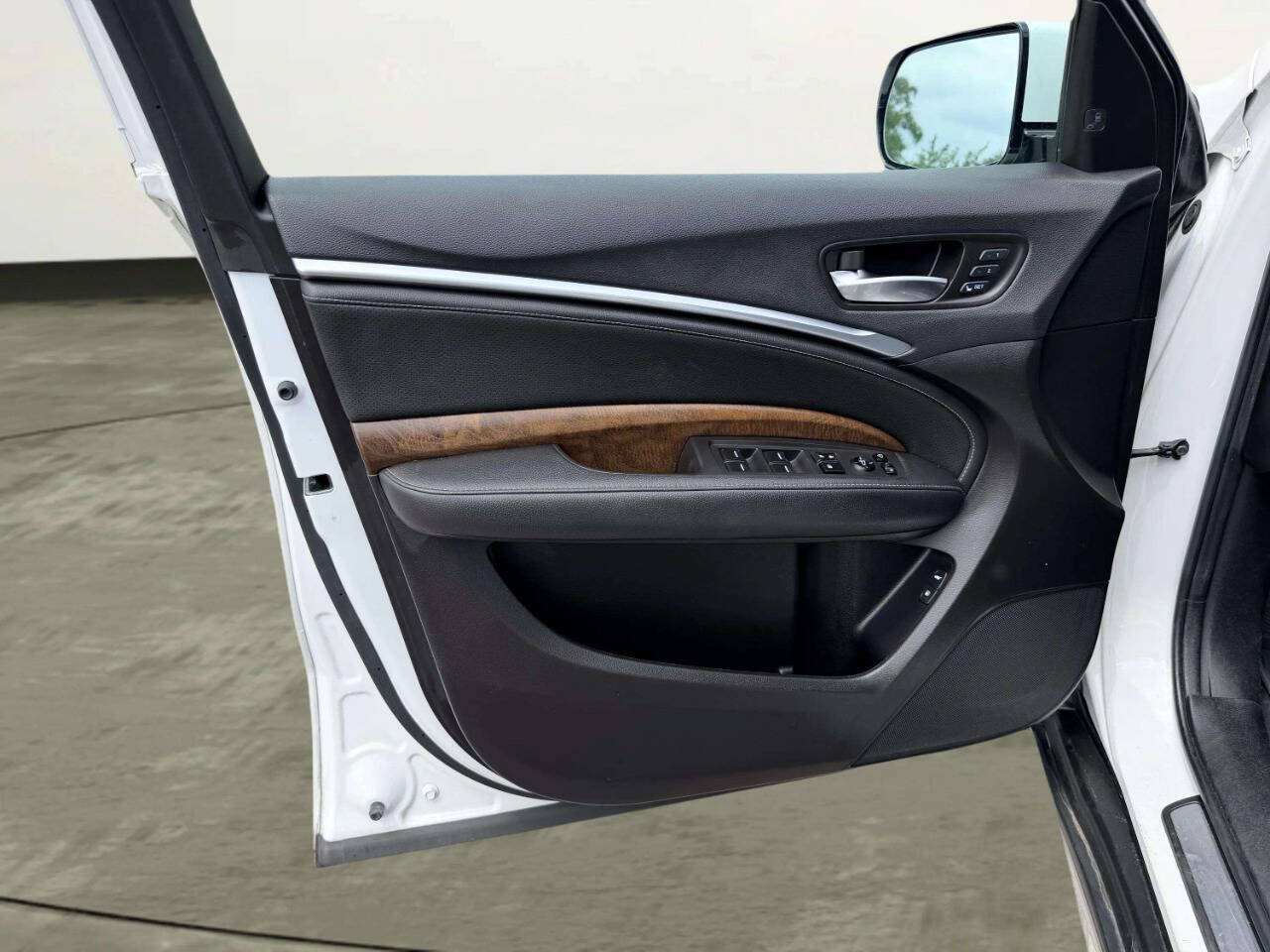 Used 2020 Acura MDX w/ Technology Package FWD image 13