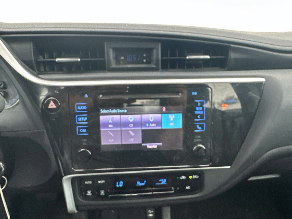 Used 2019 Toyota Corolla LE FWD image 37