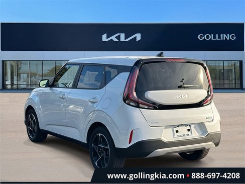 Certified 2025 Kia Soul EX image 4