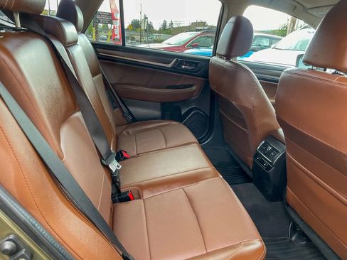 Used 2017 Subaru Outback 3.6R Touring w/ Popular Package #5A image 35
