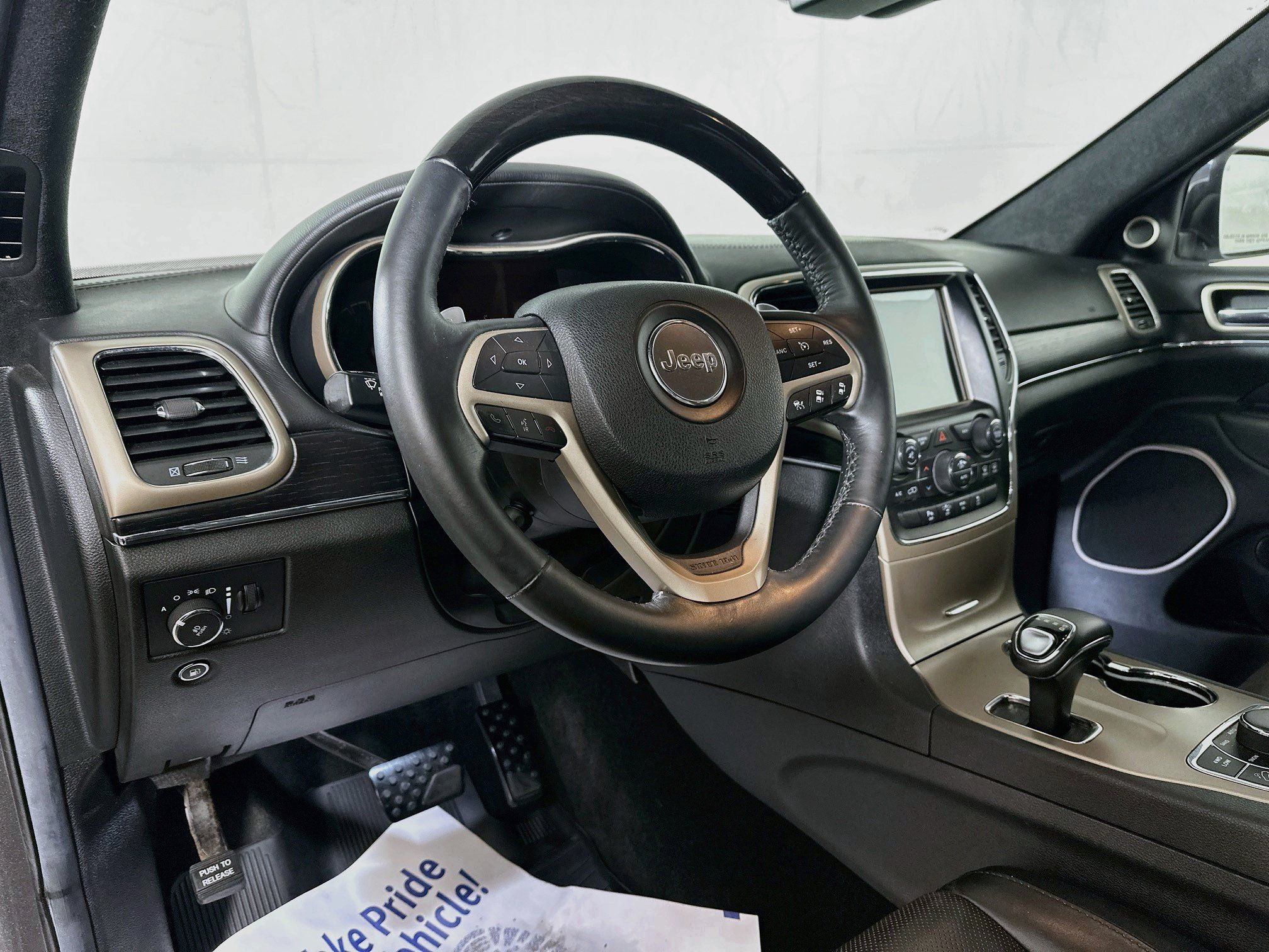 Used 2014 Jeep Grand Cherokee Summit AWD/4WD image 9
