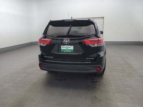 Used 2019 Toyota Highlander XLE image 7