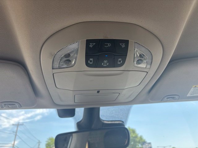 Used 2022 Chrysler Pacifica Touring-L FWD image 13