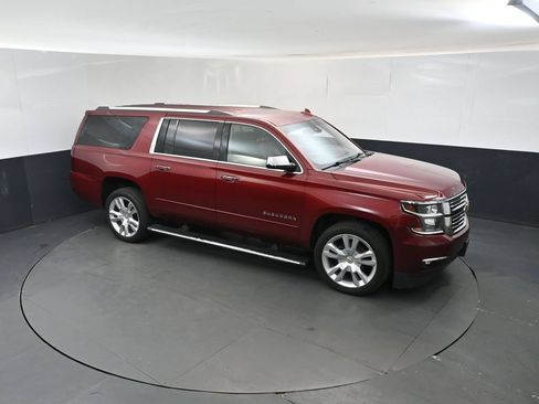 Used 2018 Chevrolet Suburban Premier AWD/4WD image 33