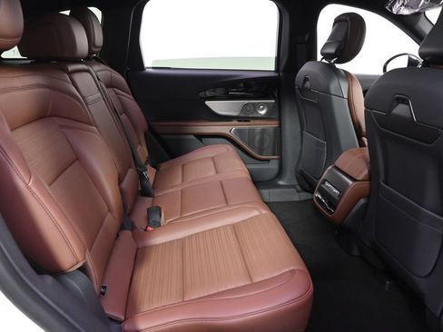 New 2026 Lincoln Nautilus Reserve AWD/4WD image 18