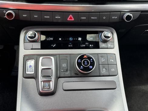 Used 2024 Hyundai Palisade Calligraphy AWD/4WD image 16