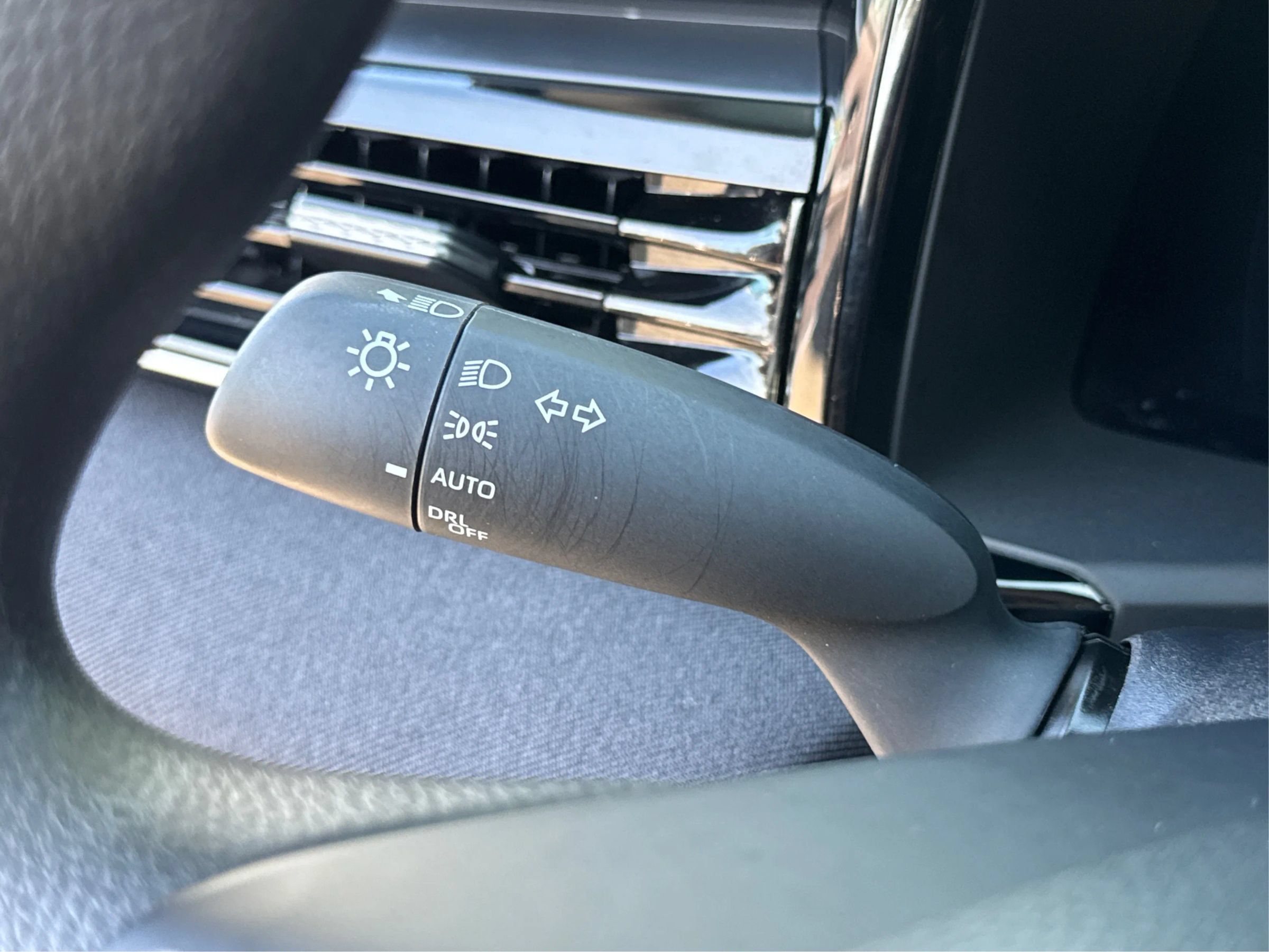 Used 2025 Toyota Camry LE FWD image 17