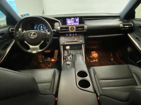 Used 2016 Lexus IS 350 AWD image 27