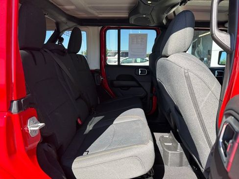Used 2025 Jeep Wrangler Unlimited Sahara w/ Safety Group AWD/4WD image 56