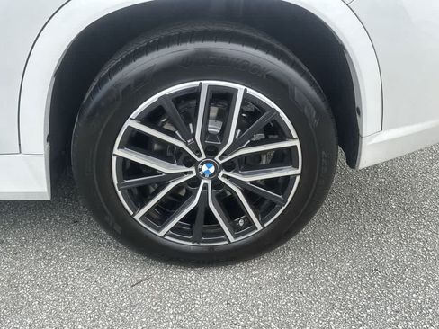 Used 2025 BMW X1 xDrive28i AWD/4WD image 10