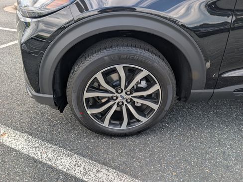 New 2026 Ford Explorer ST-Line image 5