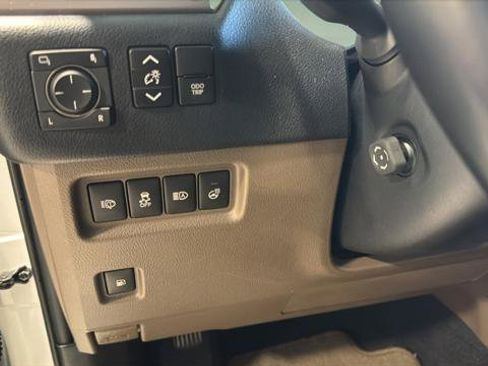 Certified 2023 Lexus GX 460 Premium w/ Premium Package image 20