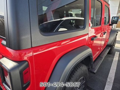 Used 2024 Jeep Wrangler Unlimited Sport AWD/4WD image 9