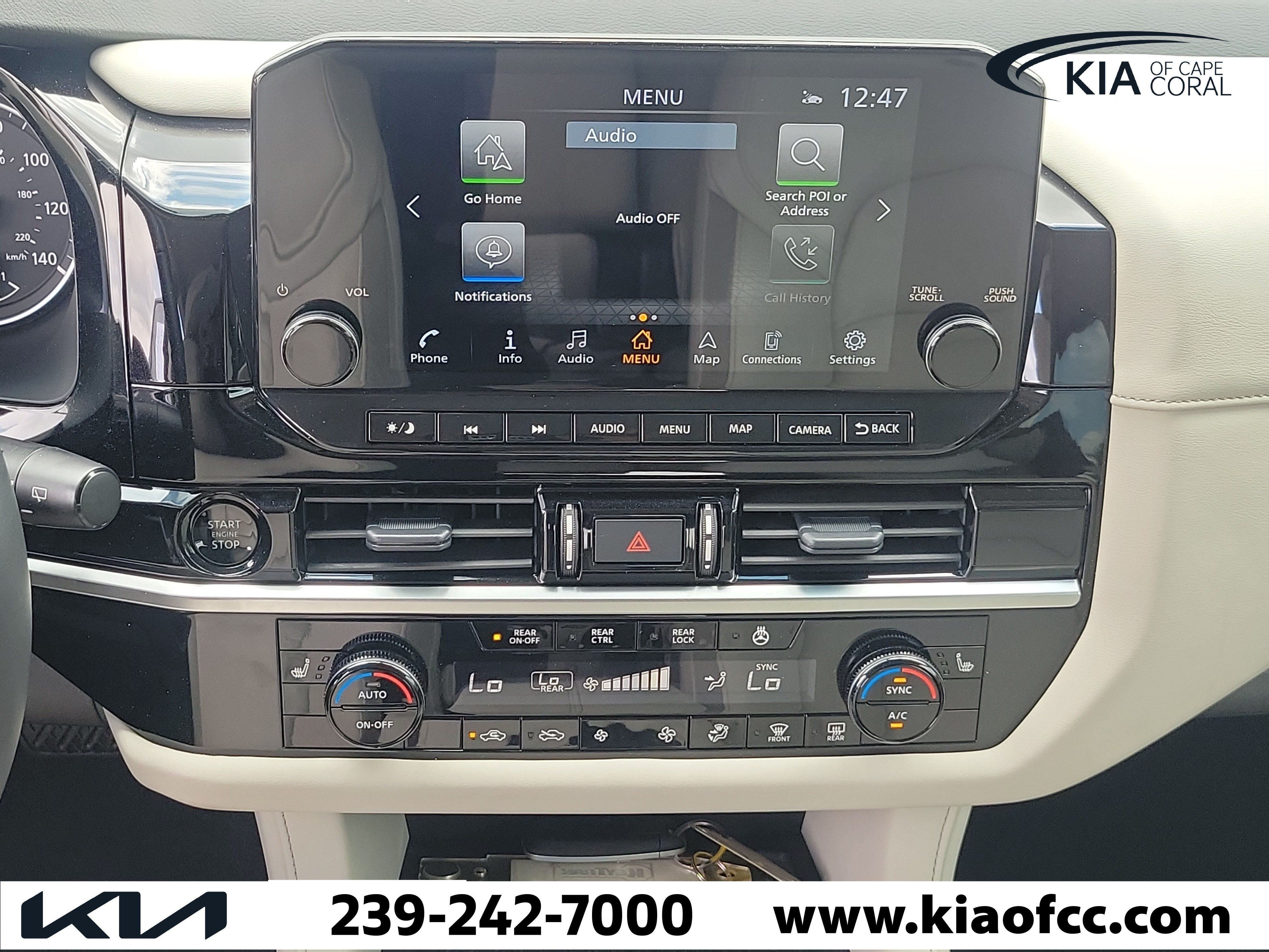 Used 2025 Nissan Pathfinder SL w/ Black Appearance Package FWD image 21