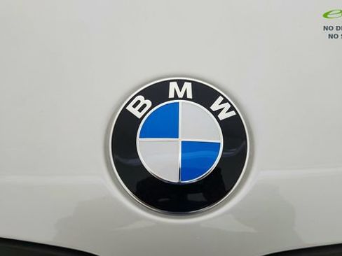 Used 2025 BMW X7 M60i AWD/4WD image 16