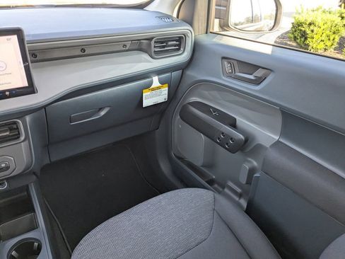 New 2025 Ford Maverick XL image 22