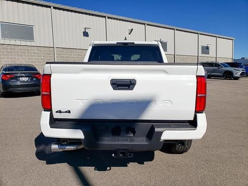 New 2025 Toyota Tacoma TRD Sport image 6