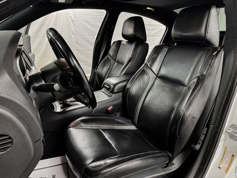 Used 2021 Dodge Charger SXT w/ Leather Interior Group RWD image 9