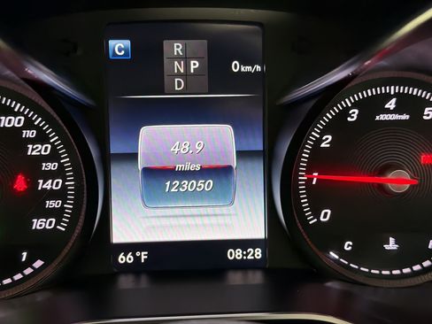 Used 2018 Mercedes-Benz C 300 4MATIC Sedan image 20