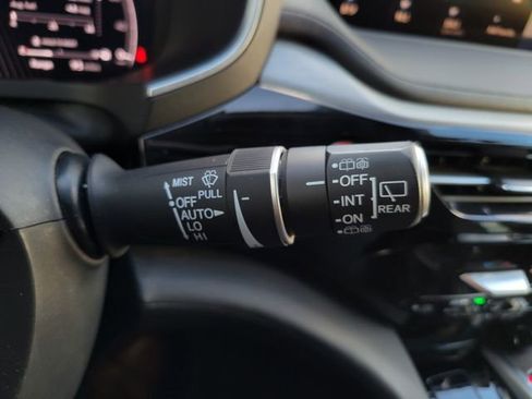 Used 2023 Acura MDX SH-AWD w/ Technology Package image 35