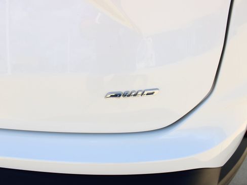 Used 2024 Ford Edge SEL w/ Convenience Package AWD/4WD image 6