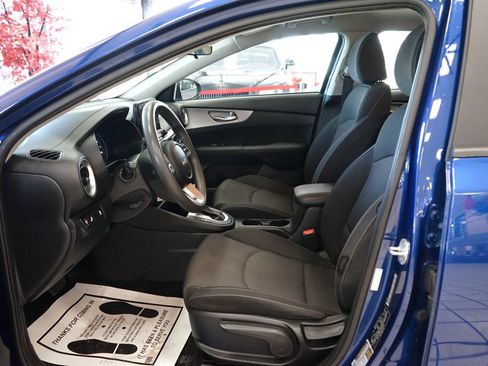 Used 2022 Kia Forte LXS w/ LXS Technology Package FWD image 24