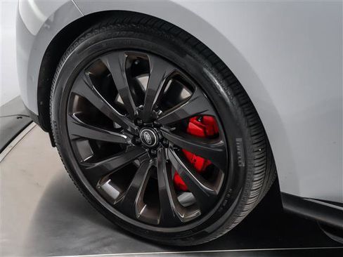 Used 2025 Land Rover Range Rover Long Wheelbase Autobiography image 10