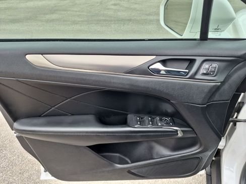 Used 2015 Lincoln MKC FWD w/ Equipment Group 102A Reserve image 26