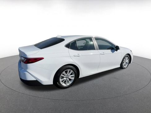 Used 2025 Toyota Camry LE image 15