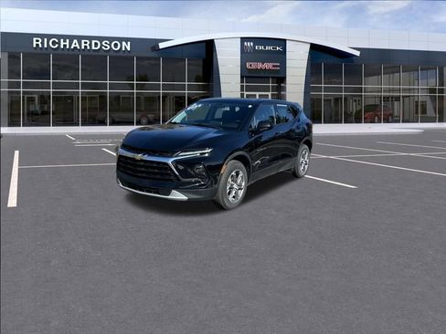 Used 2023 Chevrolet Blazer LT image 1