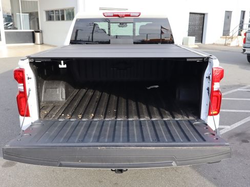 Certified 2025 Chevrolet Silverado 1500 High Country image 13