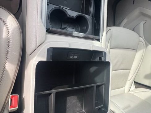 Used 2021 GMC Yukon XL Denali w/ Denali Premium Package image 16