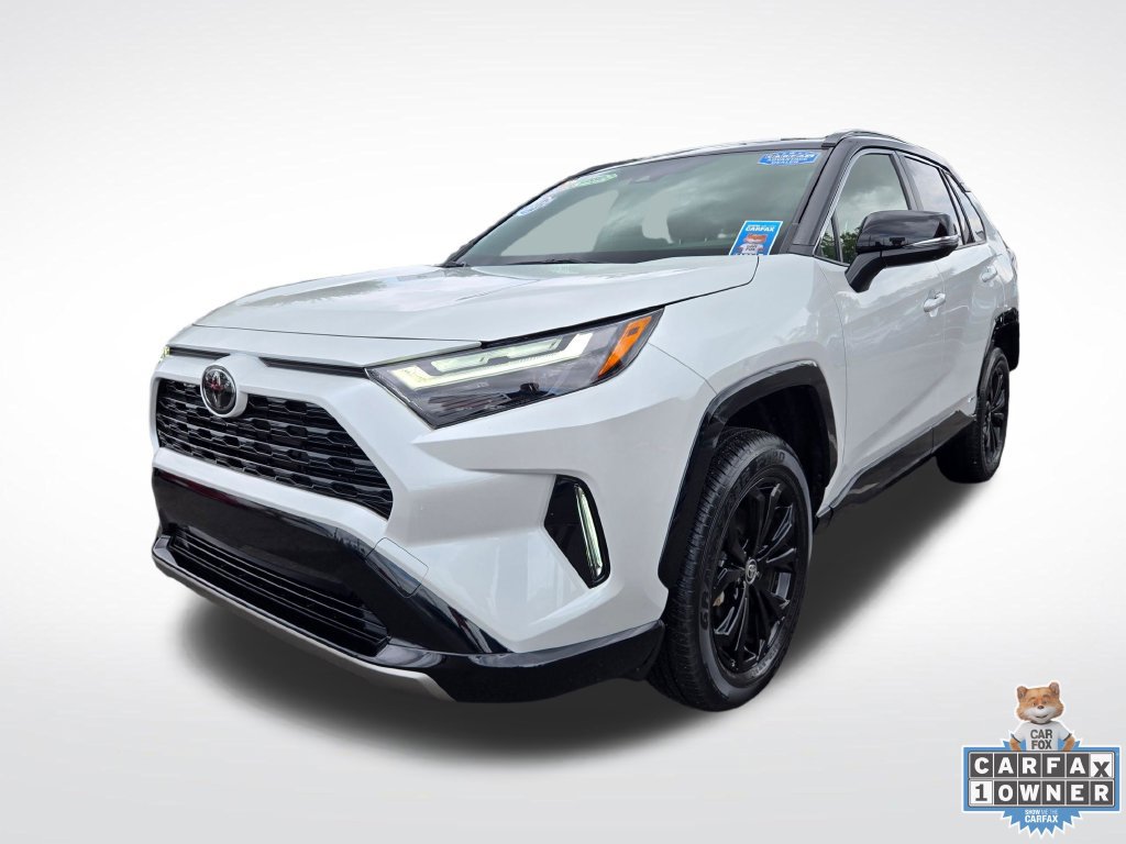 Used 2025 Toyota RAV4 XSE AWD/4WD image 3