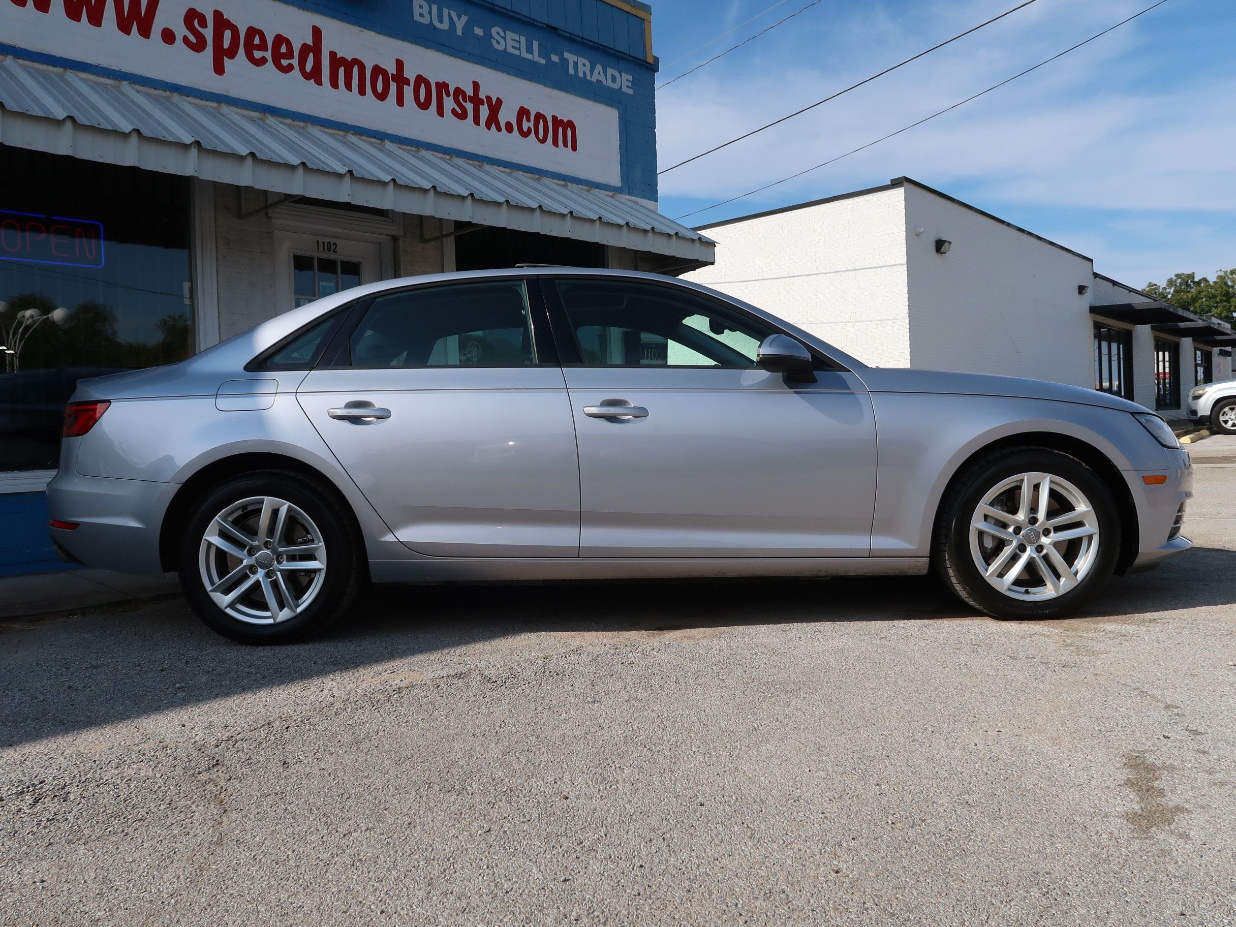 Used 2017 Audi A4 2.0T Premium AWD/4WD image 4