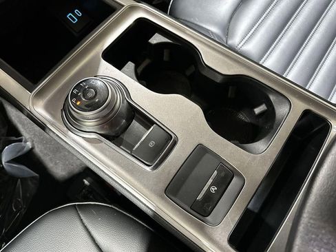 Used 2024 Ford Edge SEL image 20