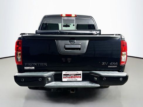 Used 2021 Nissan Frontier SV w/ Midnight Edition Floor Mats AWD/4WD image 6