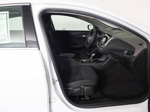 Used 2022 Chevrolet Malibu LT image 25