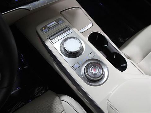 Certified 2024 Genesis GV70 2.5T w/ Advanced Package image 15