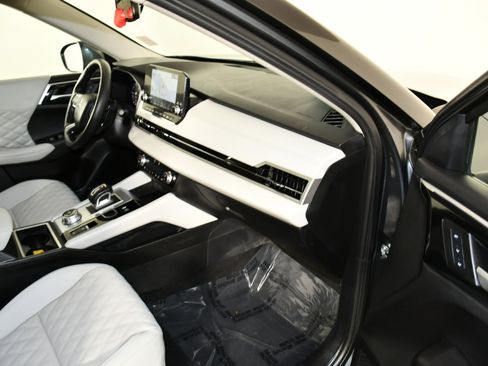 Used 2025 Mitsubishi Outlander SEL image 41