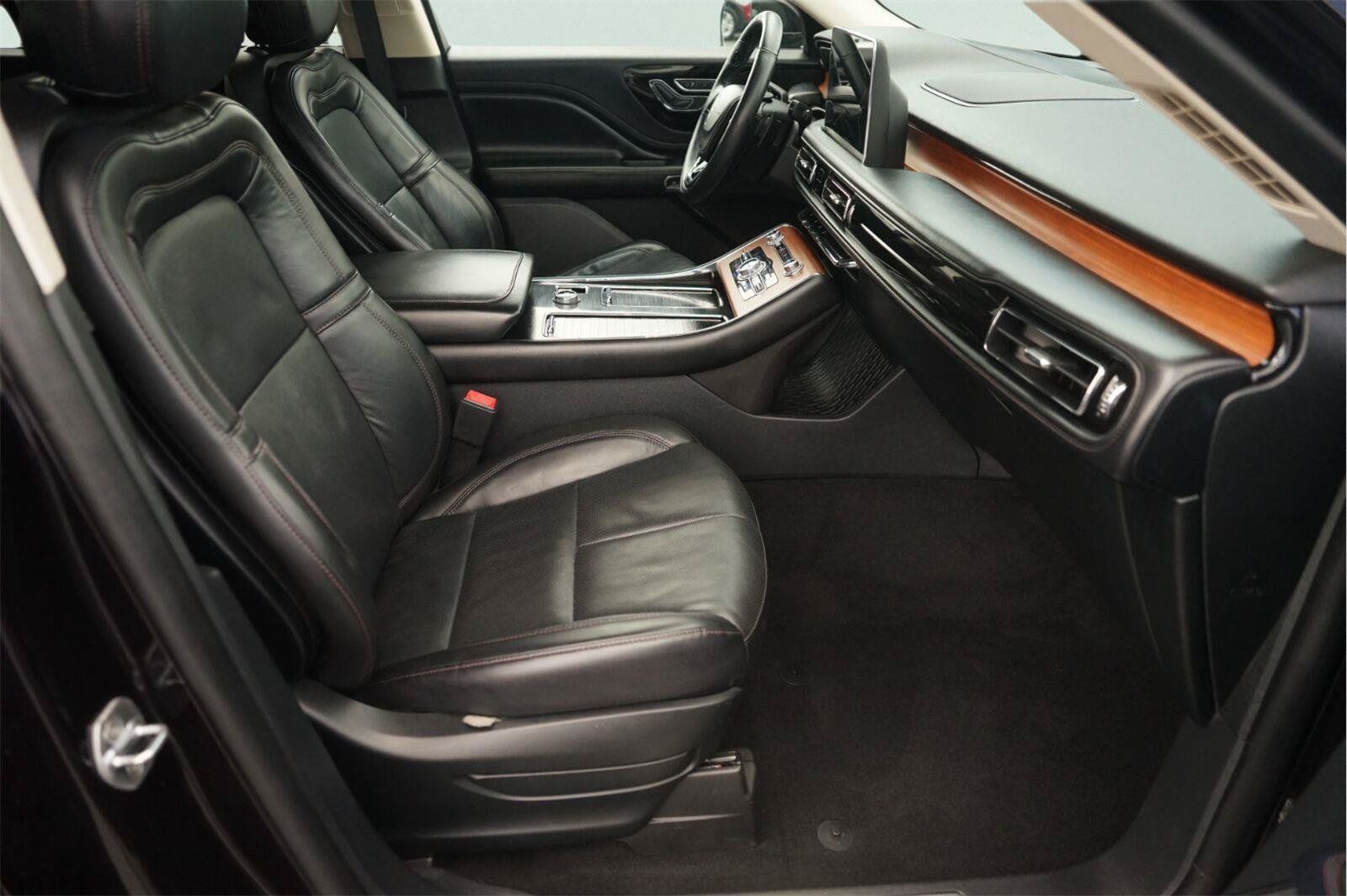 Used 2020 Lincoln Aviator Reserve w/ Equipment Group 201A RWD image 21