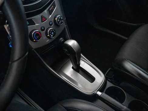 Used 2015 Chevrolet Trax LT w/ LT Sun and Sound Package image 30