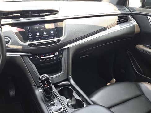 Certified 2023 Cadillac XT5 Luxury FWD image 16